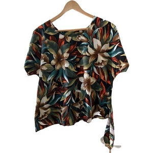 Camisa hawaiana Hilo Hattie para mujer L negra con corbata lateral floral Aloha - Imagen 1 de 4