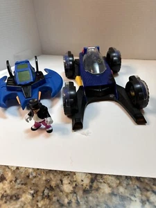 Imaginext DC Batman 2 Stück Transforming Batmobile Batwing Fahrzeug + Pinguin - Bild 1 von 7