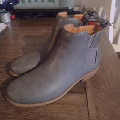  Botas Cierre Cremallera Elastizadas Gris Moda Cómodas Niñas Talla 6 Nuevas Con Etiquetas  Foto 1 de 4