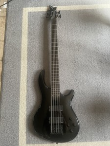 Dean Edge 5 string bass with EMG pickups