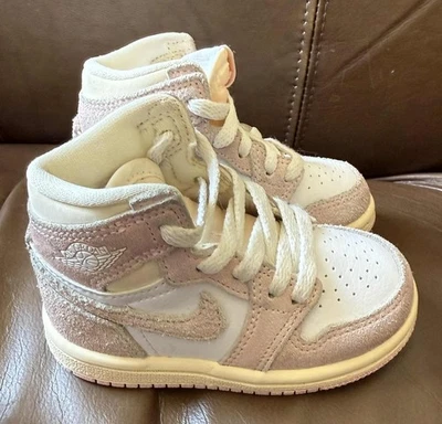 Tenis Nike AJ1 rosa lavado medio talla 5C para niños pequeños FD2598-600 Foto 1 de 4