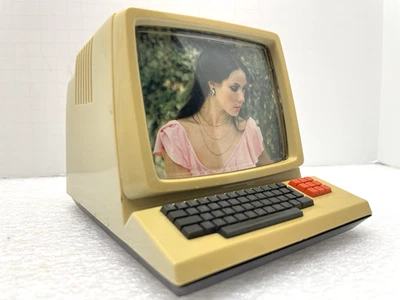 VINTAGE COMPUGIFT COMPUTER DESK PEN HOLDER APPLE IBM PC CRT MISSION VIEJO CA - Image 1 of 4