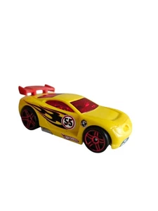 Hot Wheels Yellow Power Rage #55, hecho en Tailandia - Imagen 1 de 4