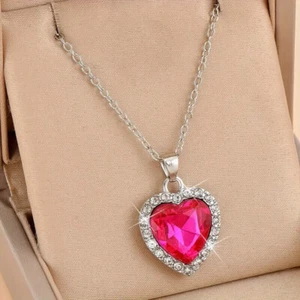 Heart-Shaped Pendant Necklace - Rose - Picture 1 of 3