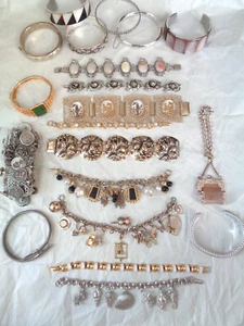 Lot of 20 Vintage Silver Gold Tone Bangle Latch Hinge Panel Charm Bracelets - Picture 1 of 19