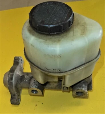 2005 05 06 07 MERCURY MONTEGO Brake MASTER CYLINDER RESERVIOR FORD FIVE HUNDRED Foto 1 de 4