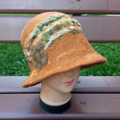 Chapéu de feltro feminino canela. Chapéu de inverno quente original. Chapéu de feltro da moda. Lã merino - Imagem 1 de 4