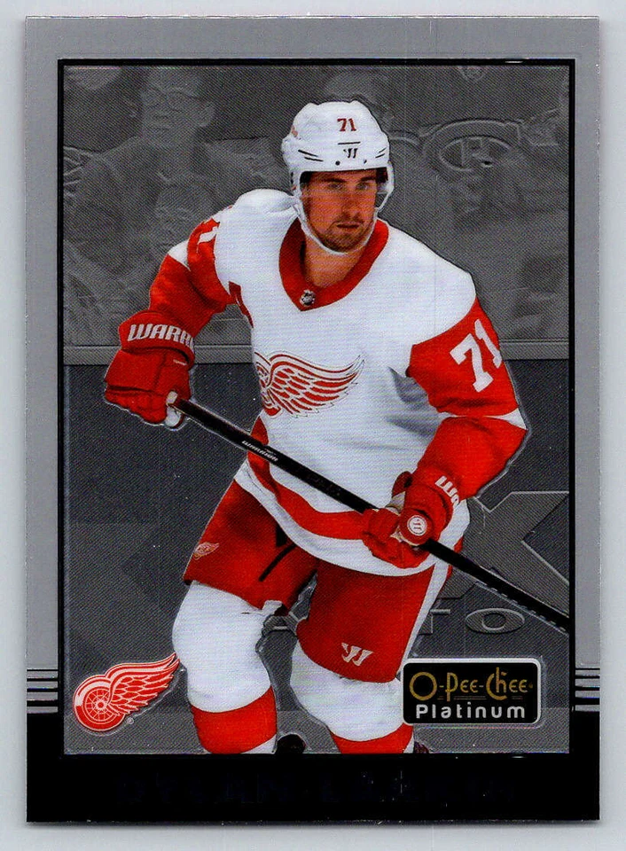 2020-21 O-Pee-Chee Platinum Retro #R11 Dylan Larkin (ref 218450) - Image 1 of 2