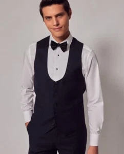 BNWT Men’s HAWES & CURTIS Navy Blue Scoop Wool Waistcoat Gilet Slim 40 R £120 - Picture 1 of 5