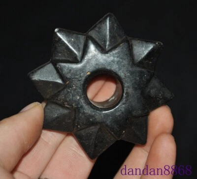 Colgante Bi de jade tallado jade negro cultura Hongshan china de 2,6" Foto 1 de 4