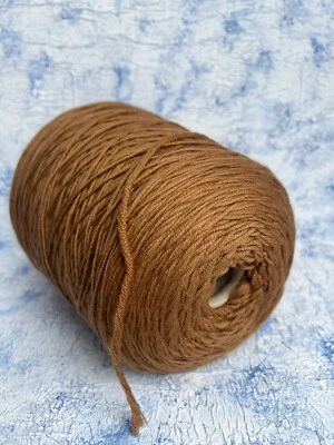 Hilo de estambre 100 % merino 180 m/100 g (196 yardas/3,52 oz), por 100 g/3,52 oz Foto 1 de 3
