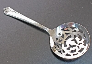 Oneida Damask Rose Sterling Bon Bon Spoon  - Picture 1 of 1