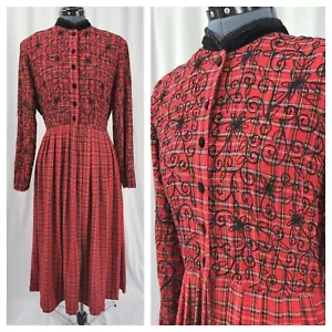 Vestido Vintage LGS Rojo a Cuadros con Bordado Negro en Corpiño Talla 12 - Imagen 1 de 22