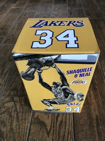 LA Lakers Shaquille O’Neal Limited GOLD Statue 9 Inch Stadium Give Away Shaq NIB Cover