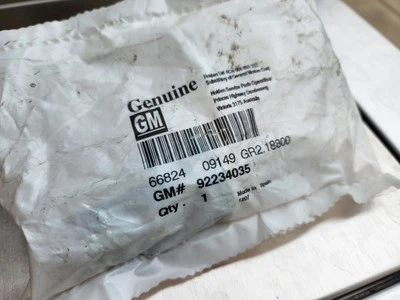 NOS 2004-2006 Pontiac GTO OEM GM Updated Ignition Cylinder Lock Sleeve 92234035 Foto 1 de 2