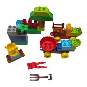 35 of 38 Bricks from Lego Duplo Disney Jake Neverland Pirates Beach Racing 10539