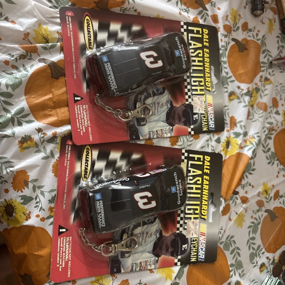 Dale Earnhardt NASCAR #3 ✅ Flashlight Key Chain 1:32 2000 Monte Carlo ✅ Sealed - Image 1 of 1
