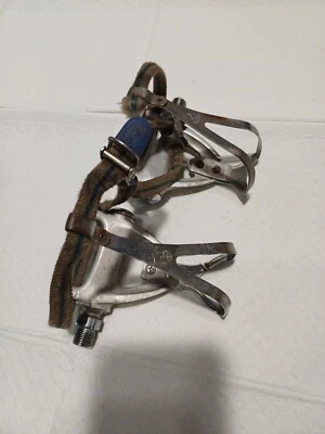 pedali Campagnolo CHORUS    pedals. Un cinghietto Usurato Un  Puntapiede Rotto - Immagine 1 di 4