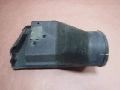 Entrada de admisión de aire ambiente Jeep Grand Cherokee ZJ 96-98 4,0 6 cilindros 5,2 V8 53007447 Foto 1 de 4