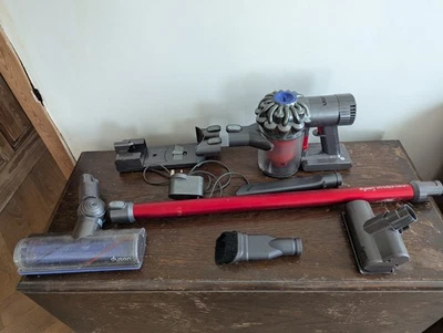 Dyson V6 Total Clean Handheld Cordless Vacuum Cleaner With Brand New Battery - Image 1 of 4