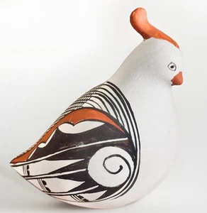Vintage Native American Acoma Pottery Polychrome Effigy Bird Hand Painted 4.5”L - Picture 1 of 7
