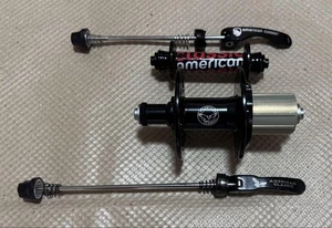 Juego de bujes delanteros/traseros American Classic - Shimano 9/10s, 28H/32H, negro, nuevo - Imagen 1 de 8
