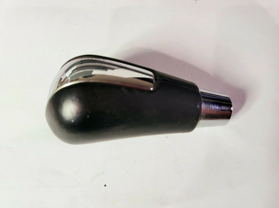 07-12 USED OEM MAZDA CX-9 CHROME SHIFT KNOB 2007 2008 2009 2010 2011 2012 - Image 1 of 1