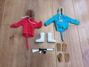 VINTAGE ACTION MAN PALITOY Polar Explorer Blue & Red Anoraks Boots Rifle Gloves - Picture 1 of 17