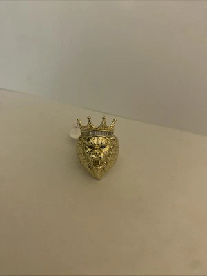 Gold Lion Head Ring with Crown Design - Image 1 of 2