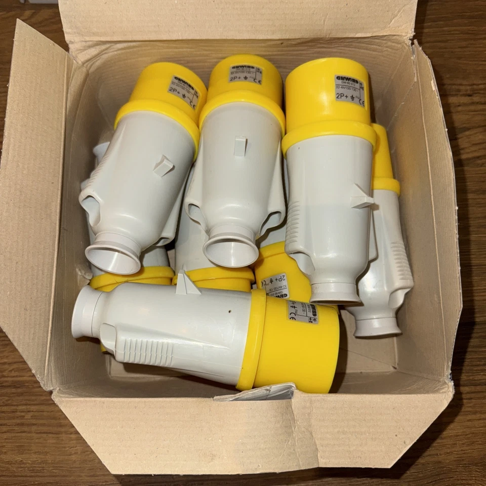 NEW 8 x Gewiss 110v Plug IEC 309 HP IP44 3 pin 32a - image 1 of 1