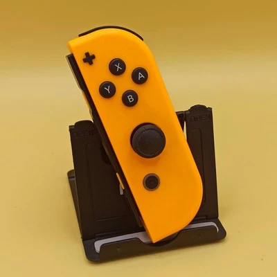 Joy-Con Destro Giallo  Nintendo Switch ORIGINALE Joycon in OTTIME Condizioni - Immagine 1 di 4
