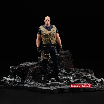 1/87 Dwayne Johnson Strong Man Scene Miniture Figure Fit Cars Vehicles Model Toy - Image 1 of 4