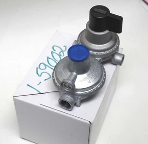 Camco 59002 Propan zweistufiger automatischer Umschaltregler - Bild 1 von 5