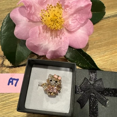 Adorable Hello Kitty Gato Gatito Tono Plateado Disfraz Anillo Ajustable NUEVO con Caja A7 Foto 1 de 4