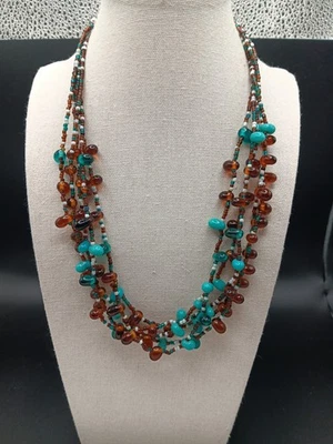 Collar multicapa con cuentas de vidrio colores turquesa y ámbar Foto 1 de 4