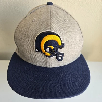 Boné masculino Snapback Stl New Era 9FIFTY Los Angeles Rams logotipo capacete NFL cinza - Imagem 1 de 4