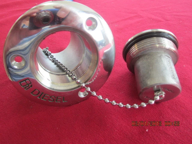 WHITECAP MARINE S.S. 2" 316 HOSE PUSH-UP DIESEL DECK FILL 6895 - Image 1 of 4