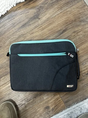 Bolso para Laptop BUBM Azul Neopreno, Forrado 13”Lx9”H Nylon Falta Correa Foto 1 de 4