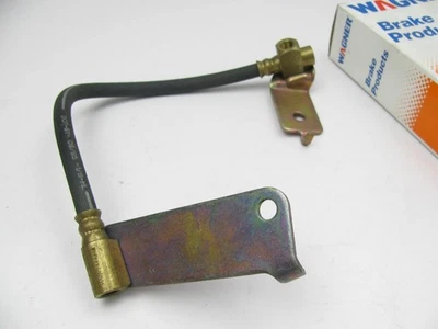 Задний левый тормозной гидравлический шланг Wagner F132897 для Lincoln Town Car 1995-1997 годов выпуска - Изображение 1 из 2