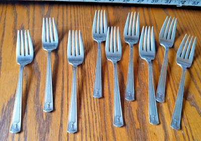 Vtg Holmes & Edwards 1923 "CENTURY" Pattern  (9) SALAD FORKS 6 1/4" - Image 1 of 4