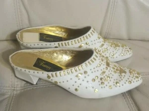 Vintage shoes sz 8 8.5 Gold studs Fantasy Collection women  Rare! Narrow Quality - Picture 1 of 12