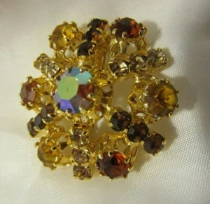 Precioso prendedor vintage pedrería aurora boreal colores dorados firmado Austria - Imagen 1 de 8