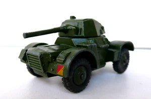DINKY TOYS ENGLAND DAIMLER ARMOURED CAR REF 670 BON ÉTAT 1954 - Imagen 1 de 1