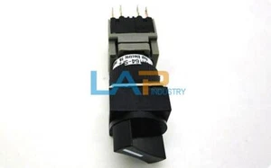 1PZ NUOVO PER FUJI AH164-SP2B22 selettore interruttore a pulsante 2bit aperto 2 chiuso - Foto 1 di 3