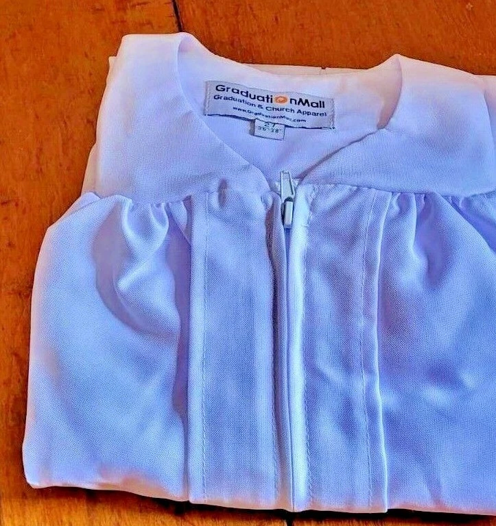 vestido y gorra graduación Foto 1 de 1