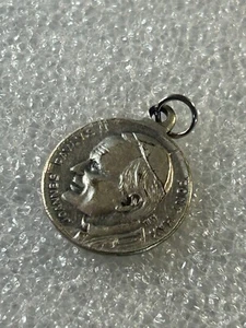 Papst Religiöse Medaille Andacht Katholisch Mutter Maria Jesuskind Christ M-543 - Bild 1 von 2