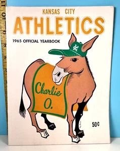 ๐ฅ 1965 Kansas City Athletics Baseball Official Yearbook HIGH GRADE!! ๐ฅ - Picture 1 of 9