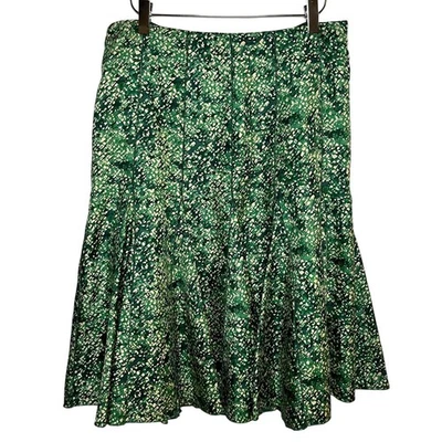 Nine West 100% 真丝中裙绿色 4 码小号 Y2K 童话小屋森林波西米亚 — 第 1/4 张图片