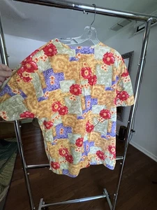 Womens Scrub Top Size M Multi-Colored Flower Pattern 100% Cotton  - Picture 1 of 3