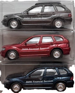 Colección BMW X 5 en tres colores BMW Financial Services 1:72 - Imagen 1 de 5